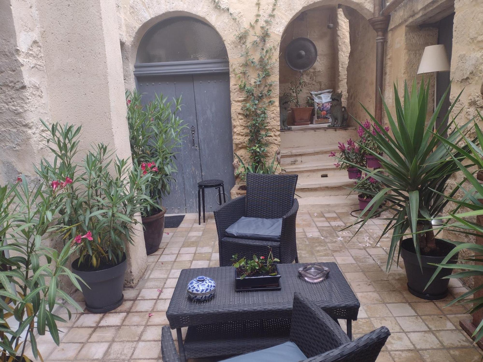 Au Gre Du Voyage Διαμέρισμα Uzès Εξωτερικό φωτογραφία